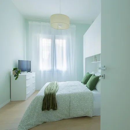 Mias Flat By Domusdimore Daire *