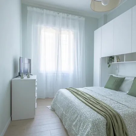 Mias Flat By Domusdimore *